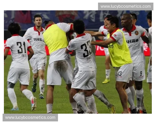 澳客比分直播即时更新平台,精准预测赛事结果,提供全方位体育数据分析 澳客比分直播即时更新平台,精准预测赛事结果,提供全方位体育数据分析